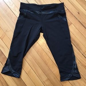 Lululemon cropped workout pants